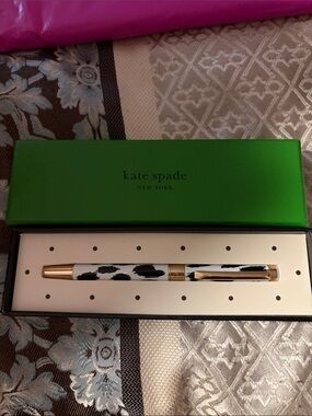 kate spade White and Black Leopard Print Gold-Trim Pen